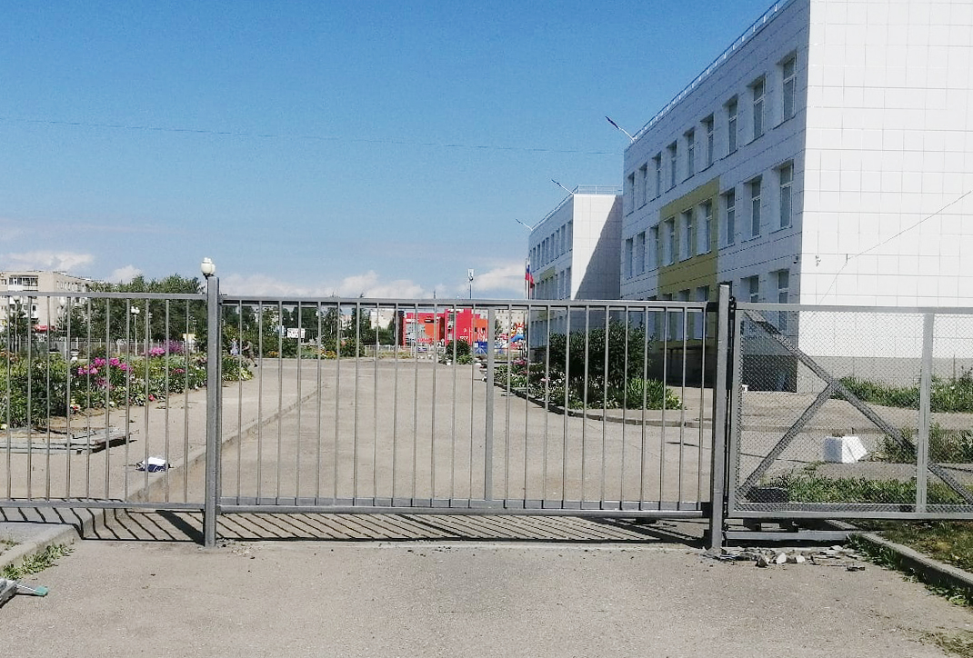 Откатные ворота на въезд